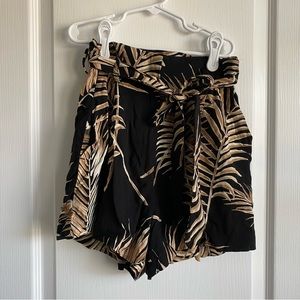 H&M paper bag shorts size 0
